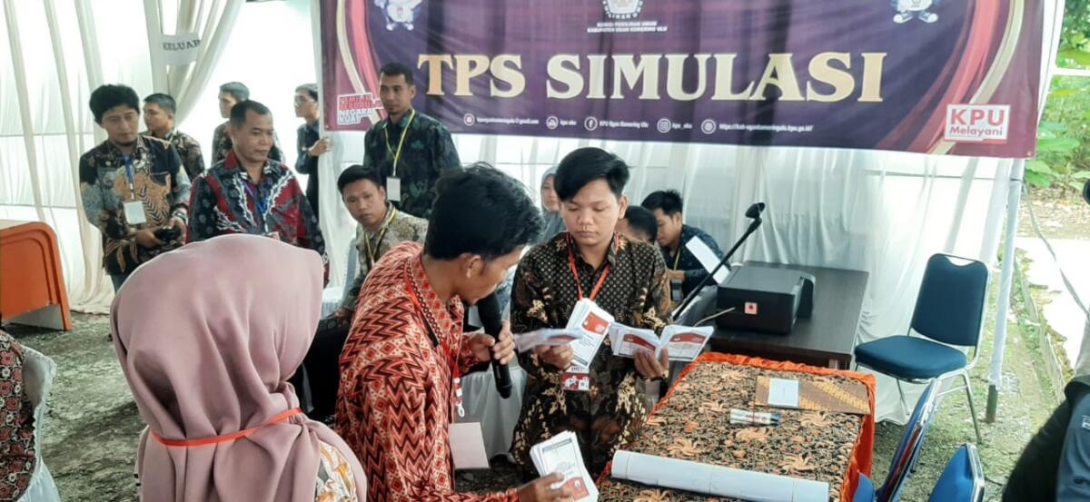 Semulasi pemungutan dan perhitungan suara Pemilu 2024 di KPU OKU, Selasa, 30 Januari 2024. foto wiwin 