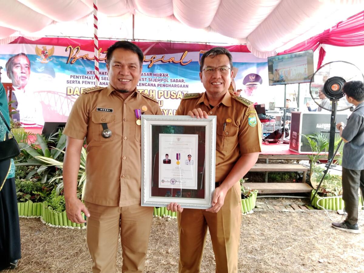 Subri Bustan (Kiri) dan Yoyin Arifianto