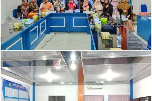 Rektor Universitas Baturaja Ir Hj Lindawati MZ MT membuka acara Pendidikan dan Pelatihan Kaderisasi Teknologi Informasi dan Komunikasi, Kerjasama Pemerintah Desa Tanjung Baru dengan FKIP Unbara, 21 Agustus hingga 3 September 2025.